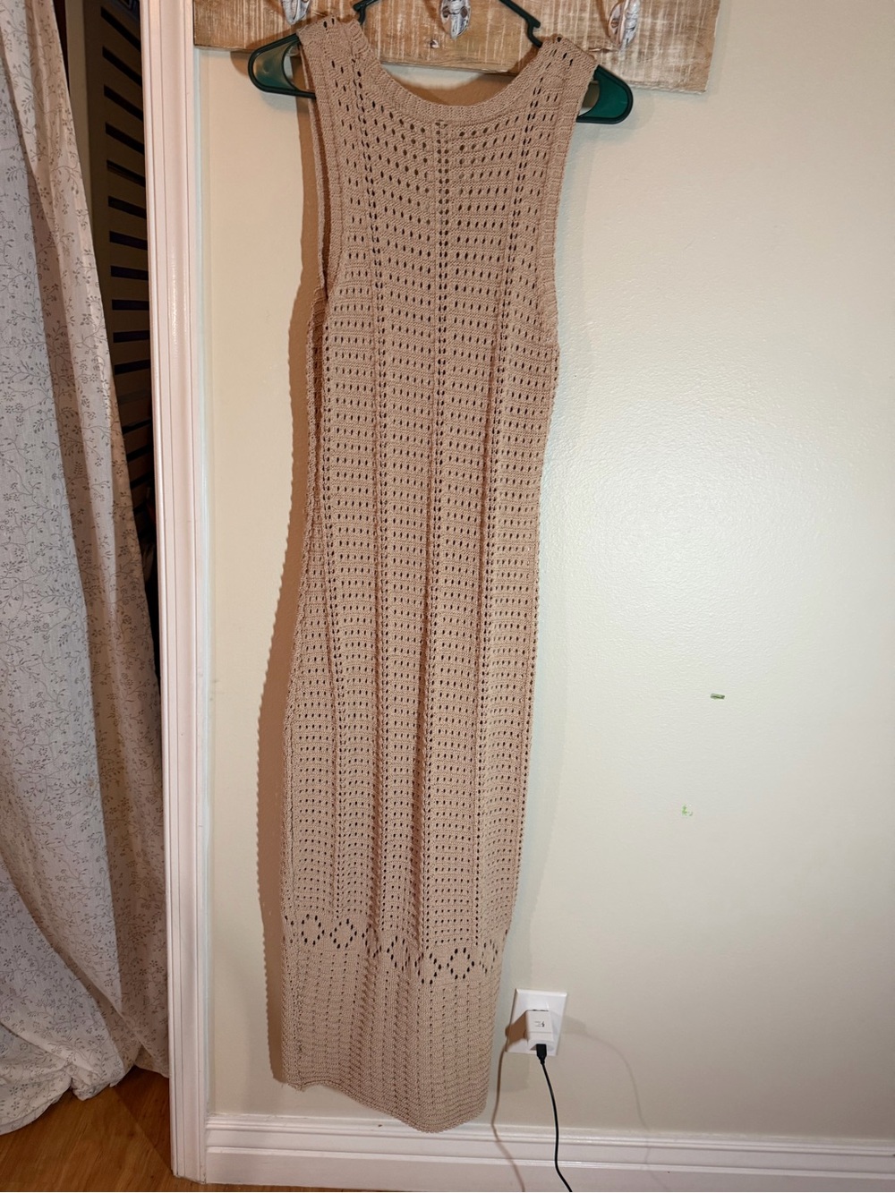 π€β¨ Long Crochet Beach Cover-Up Dress β Cream β¨ποΈπ Size: L Excellent condition - Picture 8 of 8